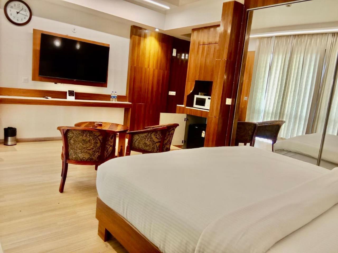 The Grace Residency, Lucknow Hotel Exterior foto